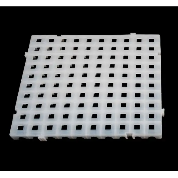 LOSETA DE PLÁSTICO REJILLADA, 500 x 500 mm. (Largo x Ancho)
